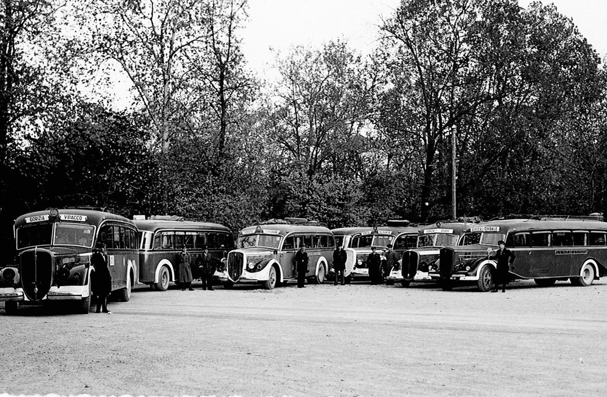 I servizi automobilistici degli anni Venti e Trenta